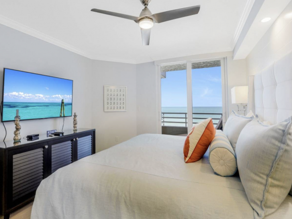 Gulf Front Two Bedroom Vacation Condo in Marco Island